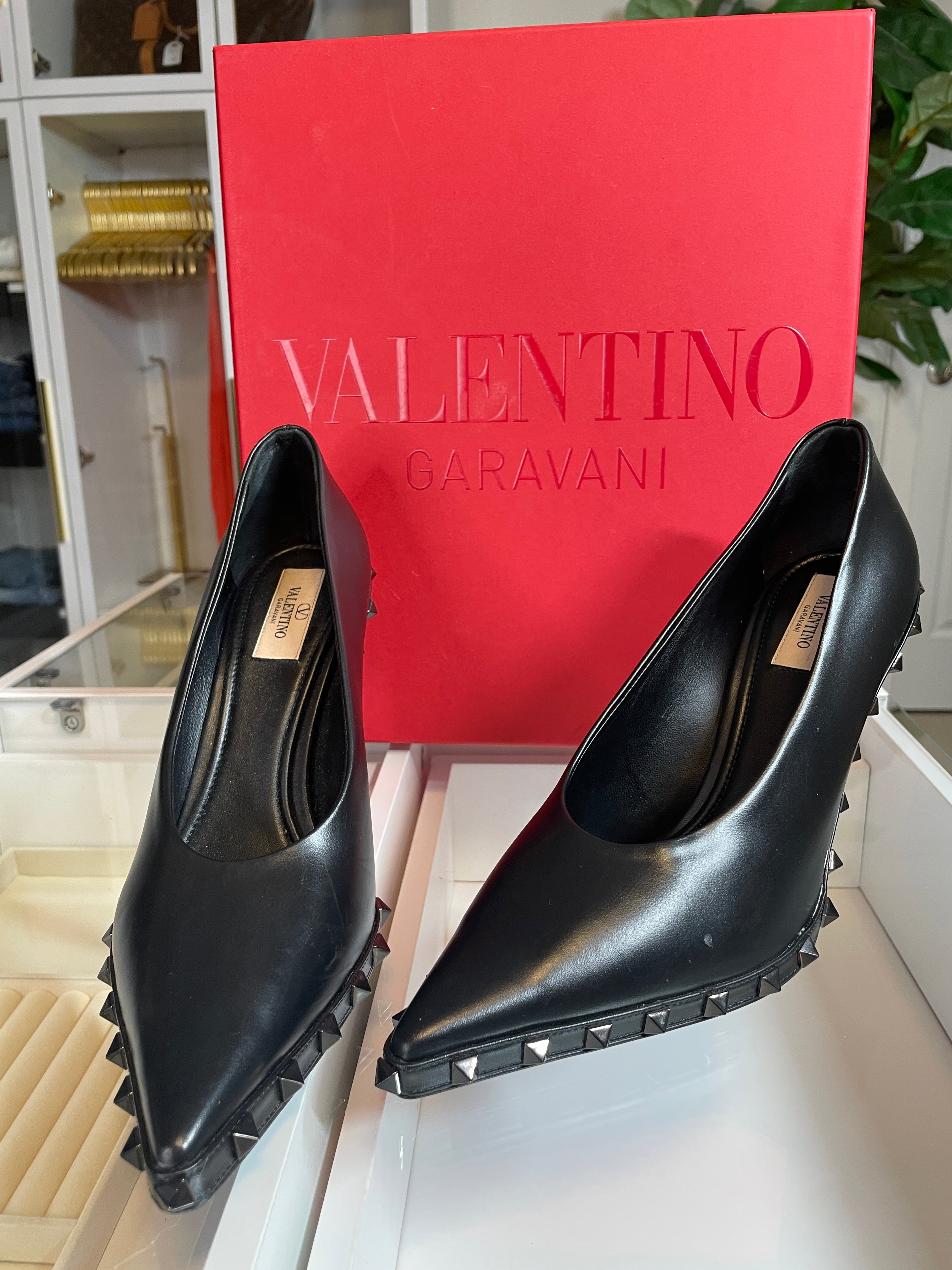 Valentino Garavani Rockstud Black Leather Heels | Boujee Closet